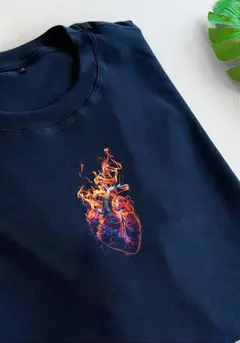 OVERSIZED - MEU CORAÇÃO QUEIMA POR TI JESUS - COR AZUL - loja online