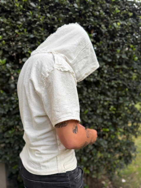 Remera con capucha Félix