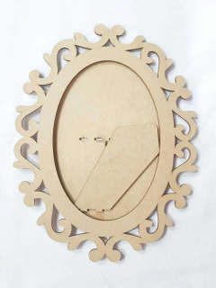 PORTA RETRATO OVAL TRABALHADO Nº1 15X21CM (32X24CM)