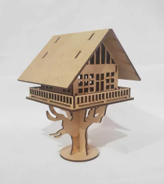 CASA NA ÁRVORE LASER 12X13X18CM