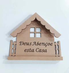 PORTA CHAVE CASA FRASE DEUS ABENCOE ESTA CASA 19X19CM