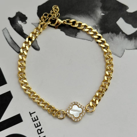 Pulsera Trébol con Nacar y Cubic | Acero Dorado