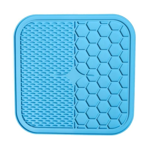 Produto Tapete de Lamber de Silicone na cor Azul na forma de Quadrado de tamanho Médio.