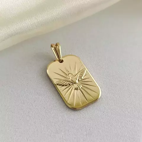 Pingente Placa com Espírito Santo em Relevo - Folheado a Ouro 18k
