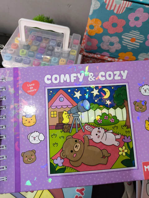 Livro de colorir Comfy & Cozy capa dura