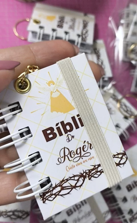 Chaveiro mini Bíblia