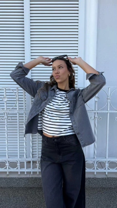 Camisa Scarlet en internet