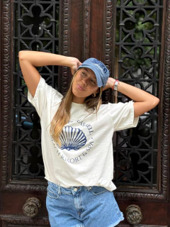 Short Kirene By Isostasia en internet