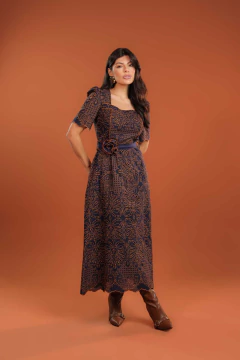 VESTIDO BORDADO