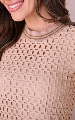 Vestido Midi Colosseo Vazado Taynara na internet