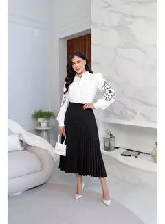 Saia Preta Midi Alfaiataria Plissada Botoes Frontais - comprar online