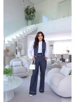 Conjunto Jeans Risca Giz Calça Reta Colete Gola Ampla