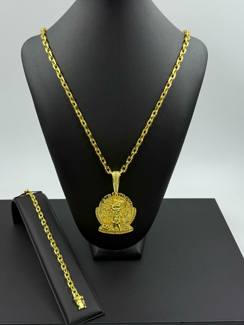 Kit Cartier Cadeado (6 mm x 70 cm) Banhado a Ouro + Pingente Chefinho Cravejado com Zircônia - comprar online