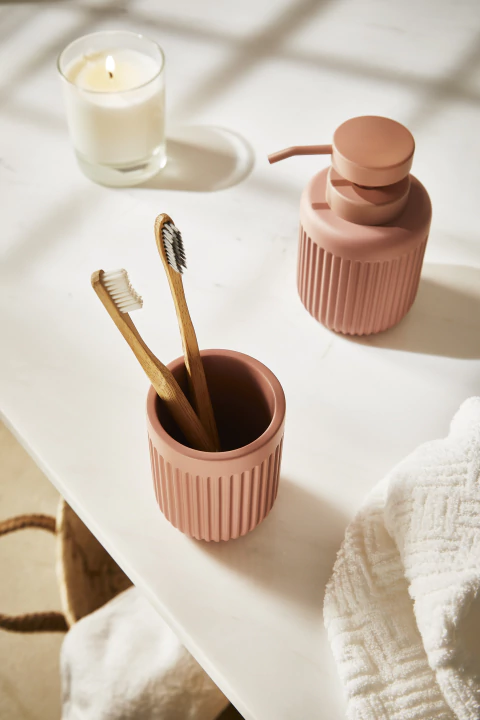 Kit Lavabo em Cimento Rosê: Elegância e Modernidade (2 peças) - comprar online