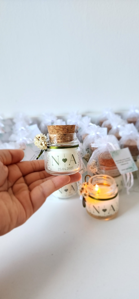 Banner da categoria LEMBRANCINHA CASAMENTO (VELA)