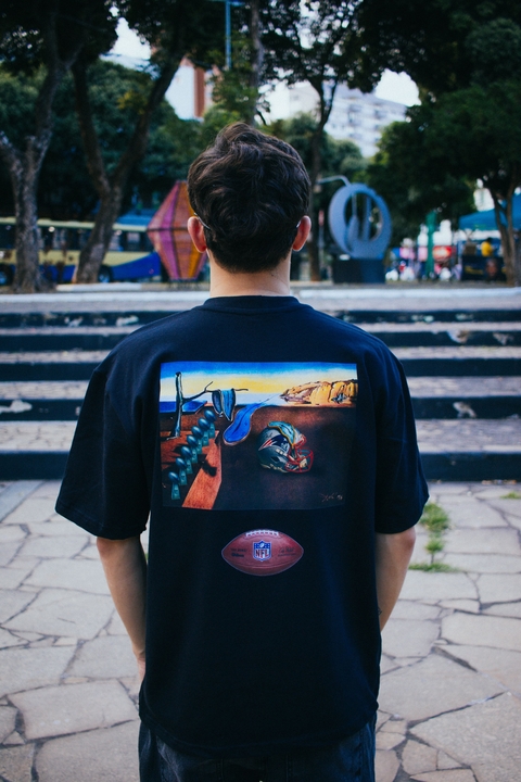 Camisa Oversized A persistência da memória/Tom Brady - comprar online