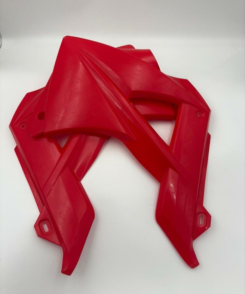 PLAST ALETAS LATERALES GASGAS EC 200 2011 ROJO DETALLE