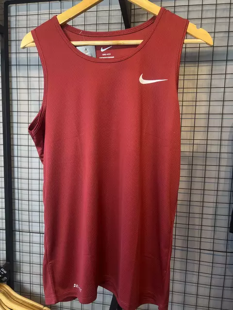 REGATA DRI-FIT NK MILER - VINHO - comprar online
