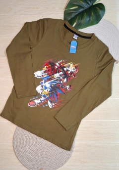 Camiseta Personajes en internet
