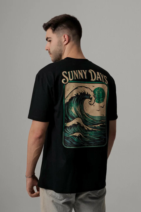 Camiseta Sunny Days Basic Streetwear Preta