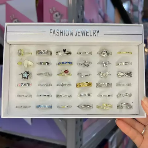 Set de anillos fashion surtidos x36 unidades