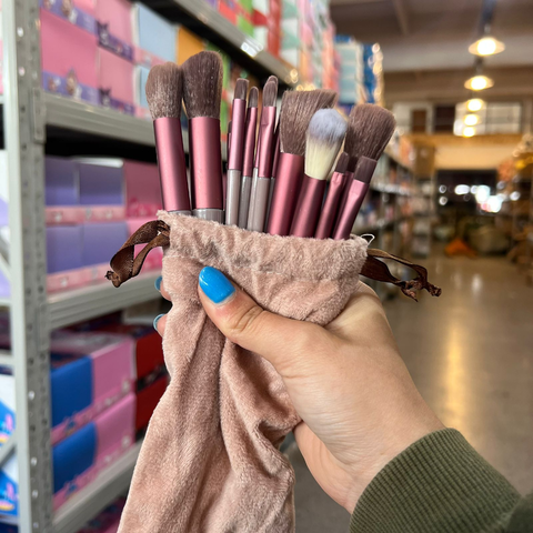 Set de brochas de maquillaje con estuche de terciopelo - comprar online