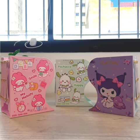 Organizador extensible Sanrio para libros y cuadernos