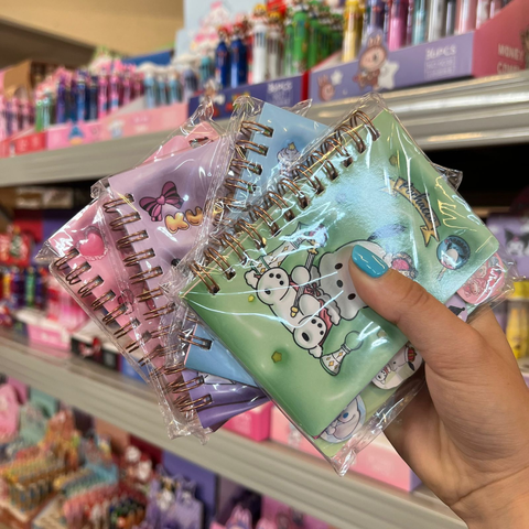Mini anotador Sanrio con solapas ilustradas