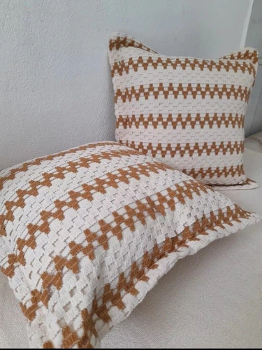 2 Capas De Almofada Chochê Trabalhada 100% Algodão Lindas