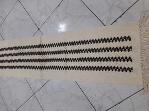 Caminho De Mesa Trilho 150 X 38 Cm Trabalhado Algodão