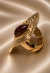 Anel retangular dourado martelado com pedra âmbar - comprar online