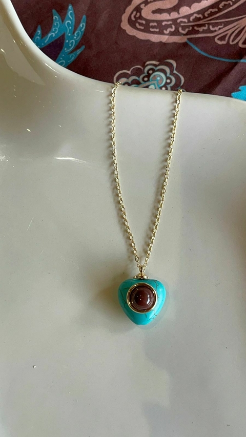 COLAR PEDRA TURQUESA FORMA DE CORAÇÃO - comprar online