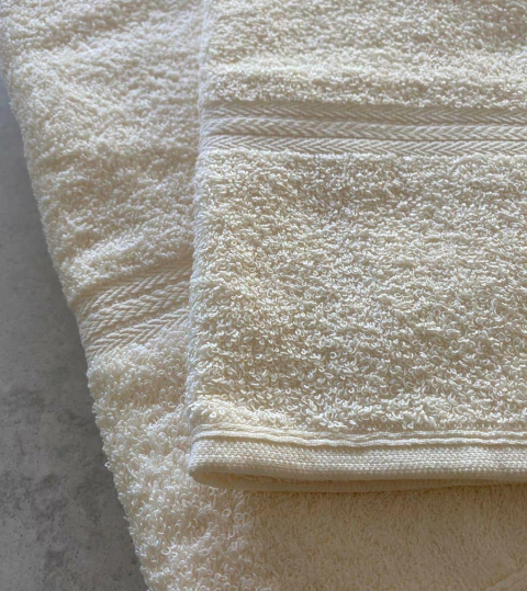 Juego de Toalla Y Toallón 420 gr Arena - comprar online