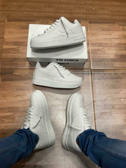 AIR FORCE AF1 CADARÇO GROSSO BRANCO