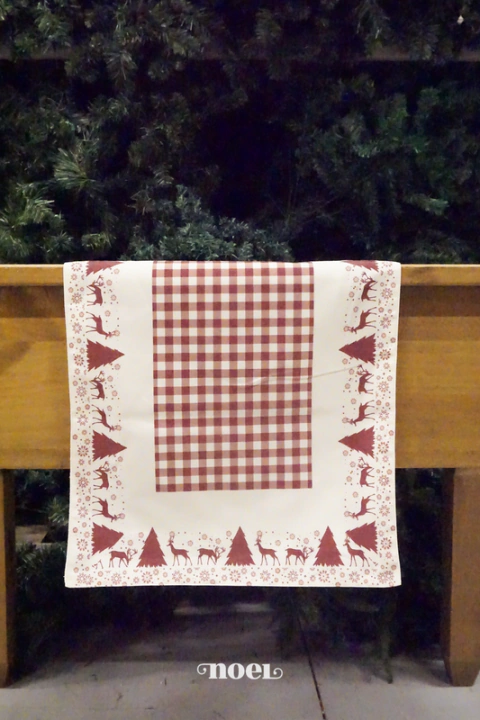 Trilho de Mesa Natal Xadrez/Rena Branco/Bordô - 180cmx40cm