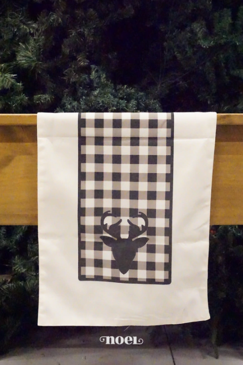 Trilho de Mesa Natal Rena/Xadrez Preto/Branco/Nude - 180cmx40cm