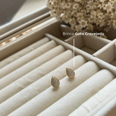 Brinco Gota Cravejado