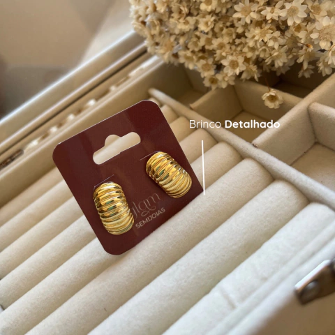 Brinco Detalhado