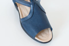 Sandalia Caminata Serena Azul Marino - tienda online