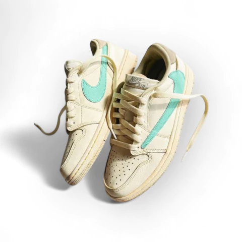 Jordan 1 Low Travis Scott – Tiffany Edition - comprar online