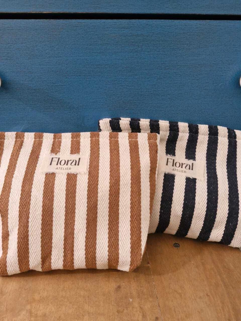 Necessaire Rayas - comprar online