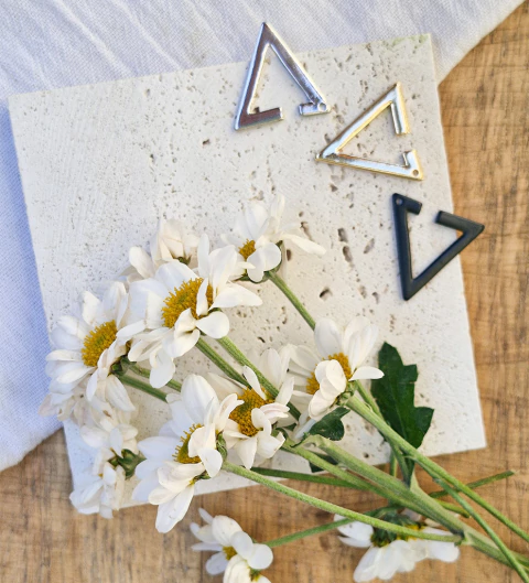 Earcuff Triangulo - comprar online