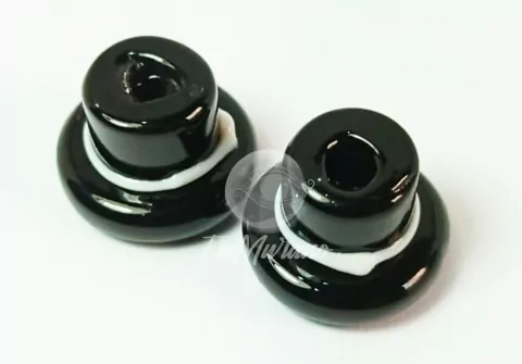 Chapéus M - Preto com Branco Leitoso