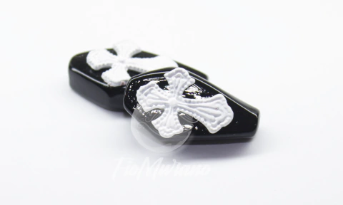 Caixões de Luxo - Preto com Pingente Branco - comprar online