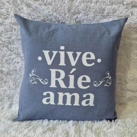 Almohada cuadrada - "Vive, Ríe, Ama"