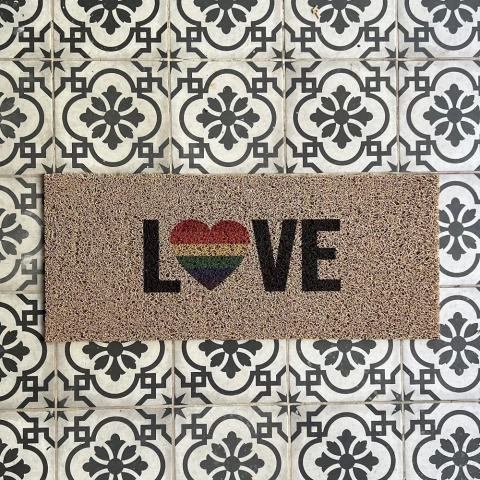 Felpudo love arcoiris