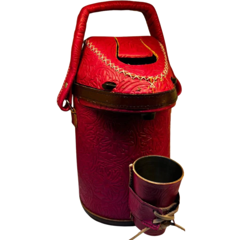 Garrafa Térmica Em Couro Modelo ( Red Work 26 ) - comprar online