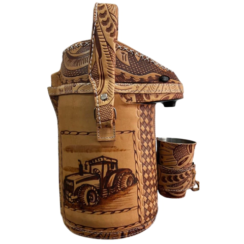 Garrafa Térmica Em Couro Modelo ( Trator ) - comprar online