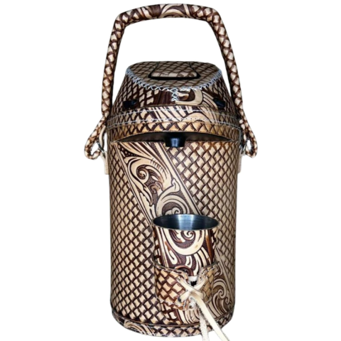 Garrafa Em Couro ( Modelo Trança de Couro ) - comprar online