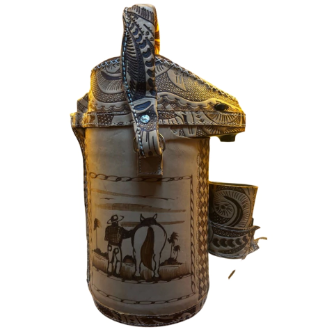 Garrafa Térmica Em Couro Modelo ( Cavalo E Boiadeiro 80 ) - comprar online